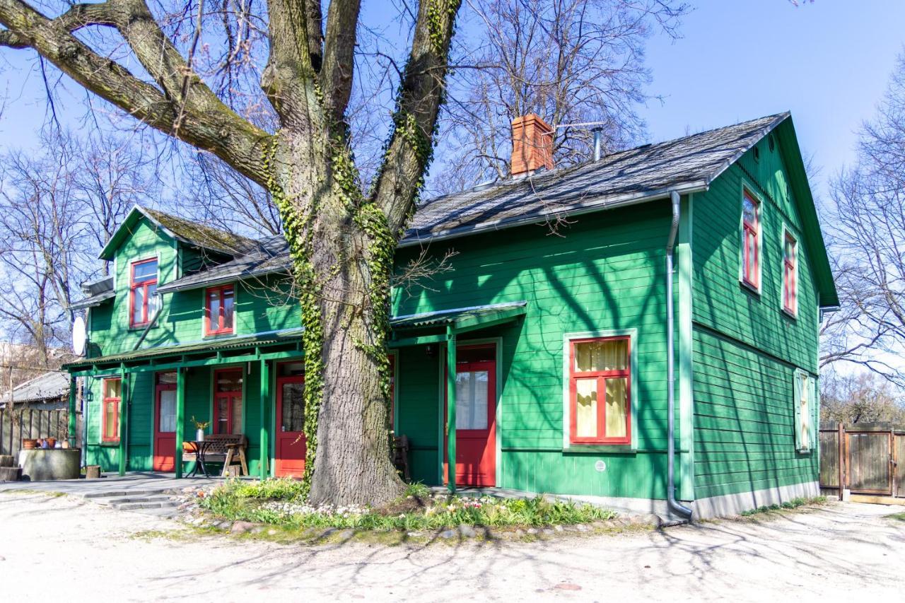 Hotel Raibie Logi Ventspils Exterior foto